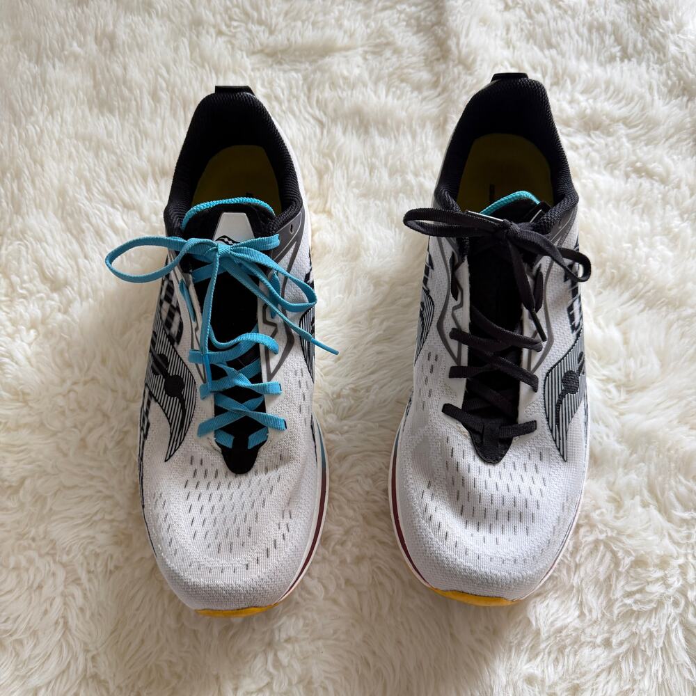Saucony Men's Endorphin Speed 2 Running shoes black and white lace up